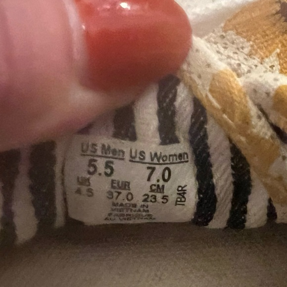 Vans Sunflower Print Sneakers Women’s 7 Yellow Floral Canvas Material - Picture 7 of 7